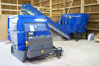 DeLaval Optimat™ Standard ja OptiWagon press release image.jpg