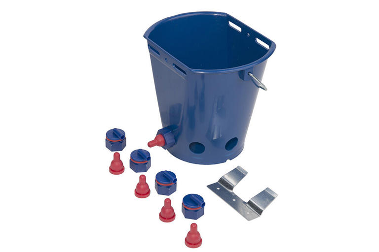 Feeding buckets, nipples & heaters DeLaval