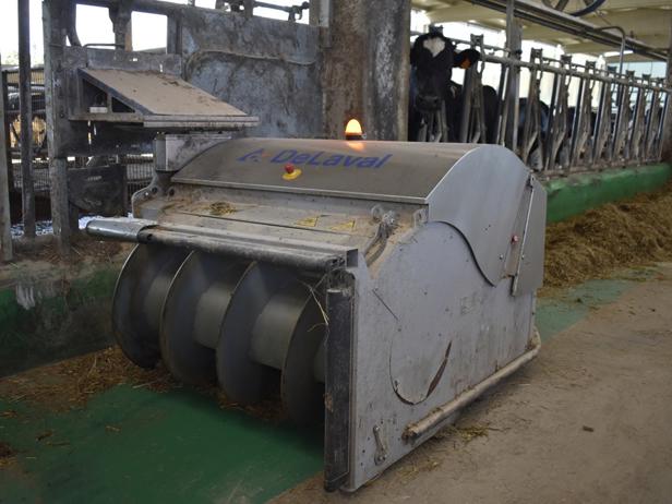 arrimador-comida-granja-delaval-optiduo-casa-das-pedras